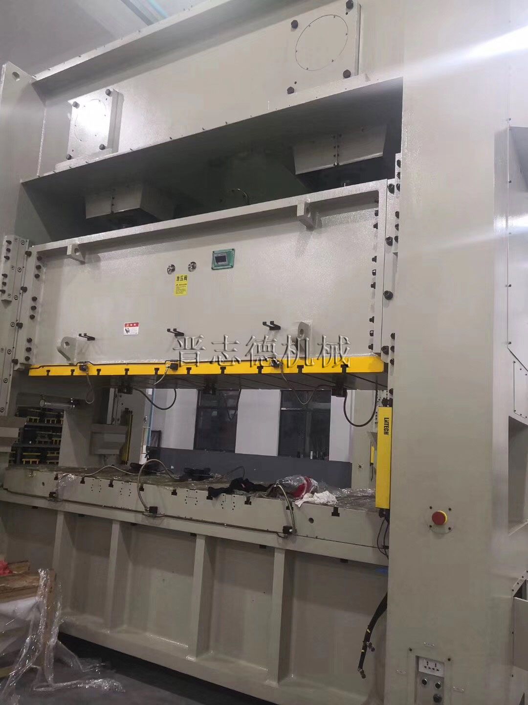 400噸閉式雙曲軸沖床調試